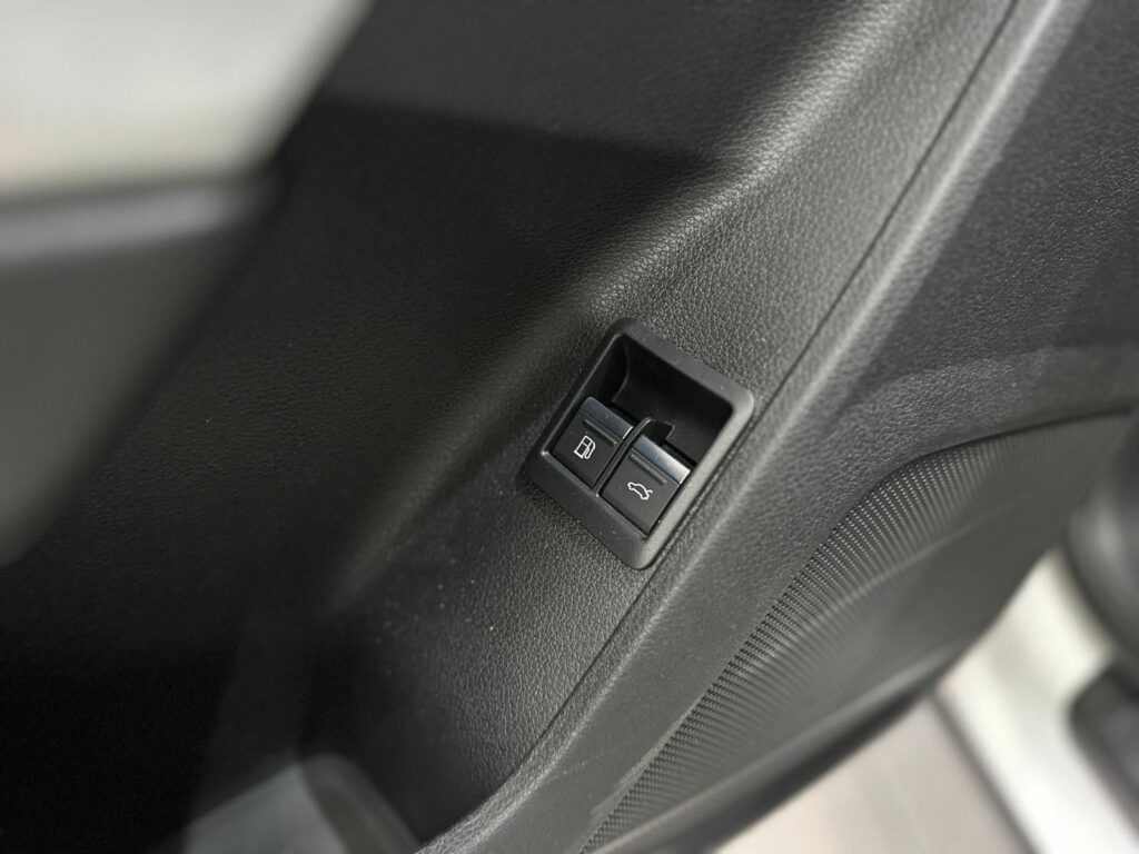 01b8754b-e1b2-4e97-9456-a402403b4c83rulemo-1600